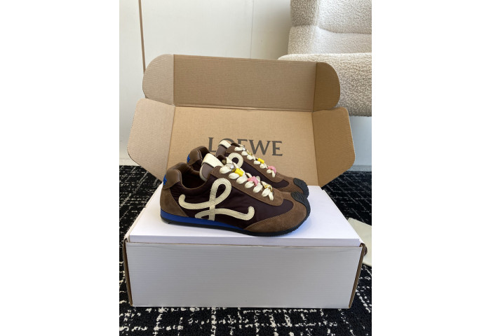 Loe*we Ballet Runner