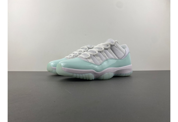 Air Jordan 11 Low “Igloo” AH7860-103