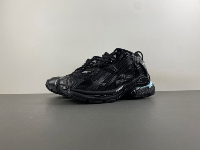 BLCG RUNNER SNEAKER (LED)