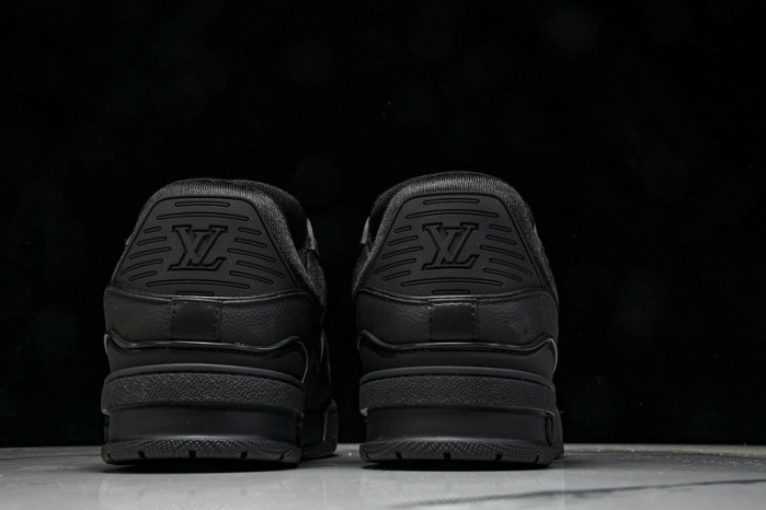 LOU1VTON SNEAKER