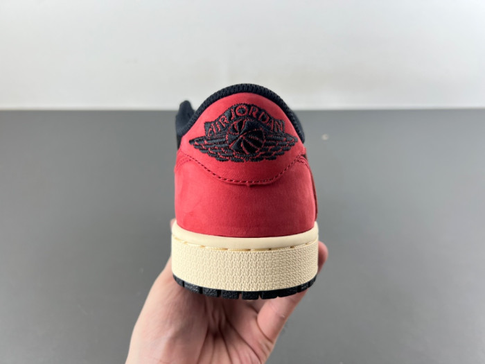 Travis Scott x Air Jordan 1 Low OG DM7866-061