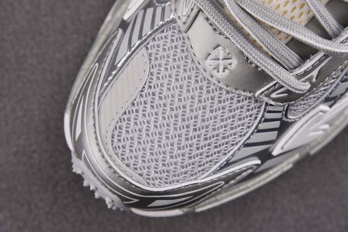 OFF-WHITE BE RIGHT BACK