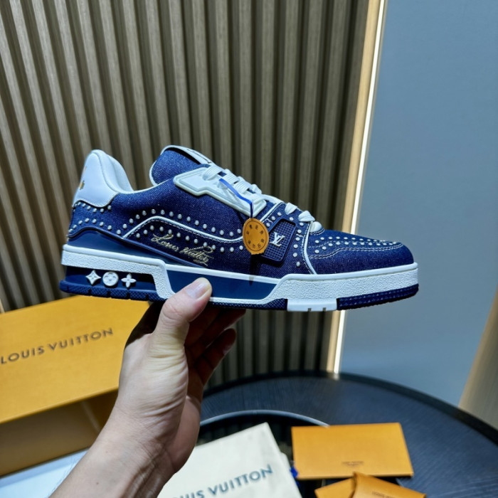 LOU1VTON SNEAKER