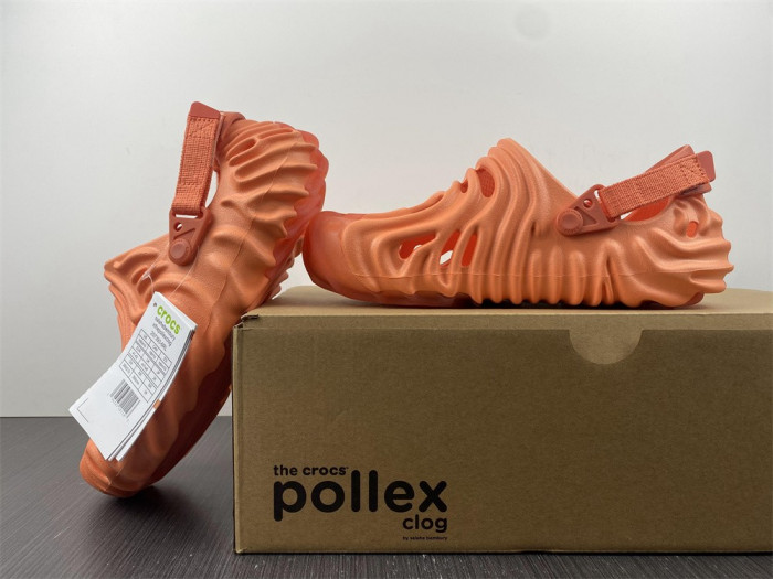 Cr*0*s pollex clog by salehe bembury urchin
