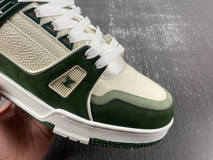 LOU1VTON trainer (EU47)