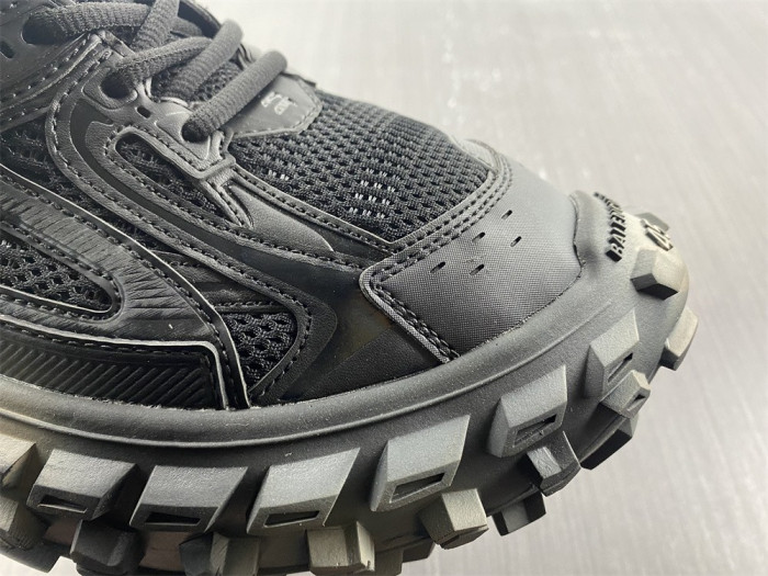 blc* defender sneaker