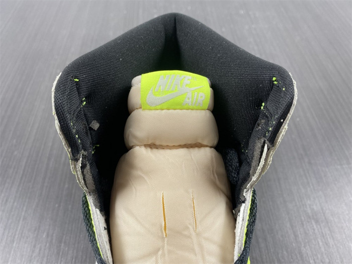 air jordan 1 high og "volt" 555088-702