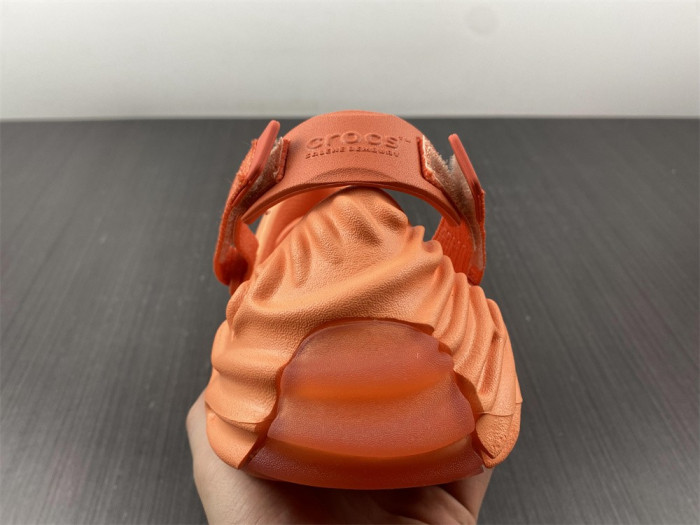 Cr*0*s pollex clog by salehe bembury urchin