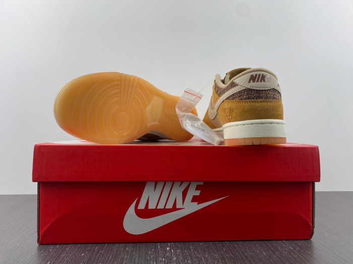 nike dunk low teddy bear dz5350-288