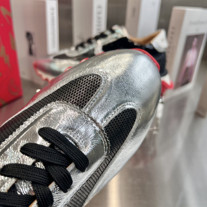 CHRISTIAN LOUBOUT1N Loubishark man (CUSTOMIZE)