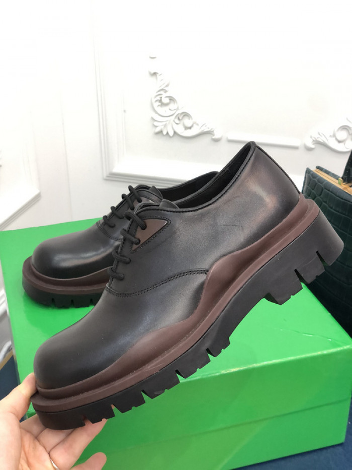 botteg*Ve*ne*ta tire leather ankle boots