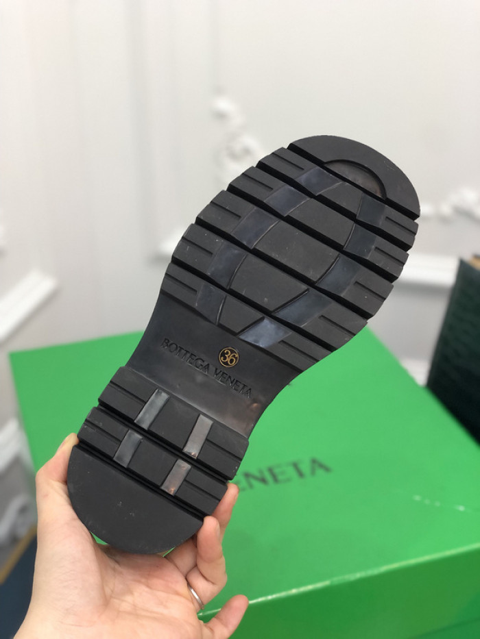 botteg*Ve*ne*ta tire leather ankle boots