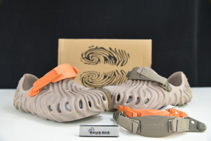 Cr*0*s pollex clog by salehe bembury urchin