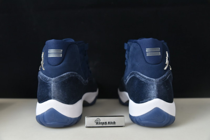 air jordan 11 velvet “midnight navy” ar0715-441